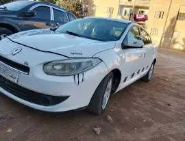 رينو فلونس 2010