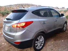 Hyundai Tucson 2012 Full