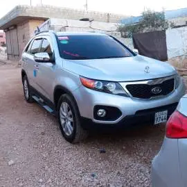 كيا سيرنتو 2011 للبيع