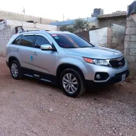 كيا سيرنتو 2011 للبيع