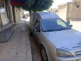 Ford Pickup 2005, Homs