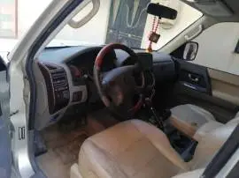 ميتسوبيشي باجيرو 2006