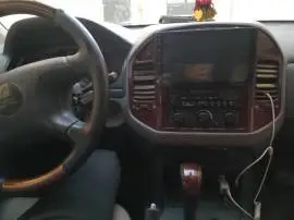 ميتسوبيشي باجيرو 2006