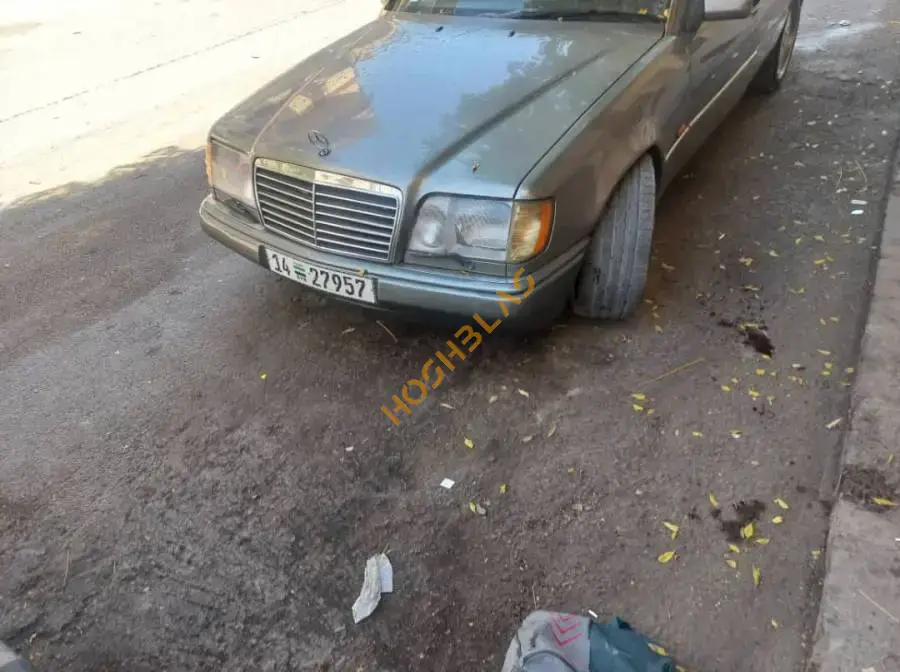 Mercedes Frakh Al-Shabah 1990, Damascus