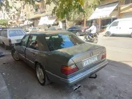 Mercedes Frakh Al-Shabah 1990, Damascus