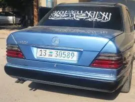 مرسيدس E300 1989, دمشق