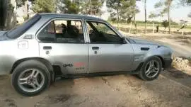 أوبل سكونا ١٨٠ بالمدينة