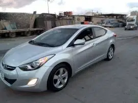 Hyundai Elantra 2012