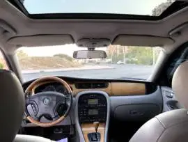 جاكوار 2002 للبيع