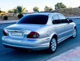 جاكوار 2002 للبيع