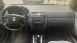 سكودا فابيا 2002