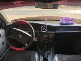 مرسيدس 190 موديل قديم