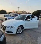 Audi A6 2013, Homs