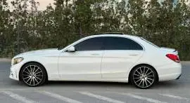 مرسيدس C300 موديل 2015