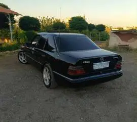 Mercedes W124 230E 2010
