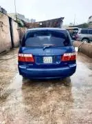 كيا كارينز 2005