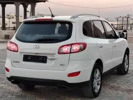 Hyundai CM 2010