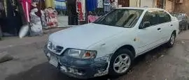 نيسان بريميرا 1999