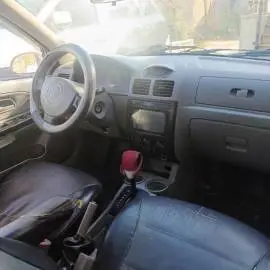 Kia Rio 2002, Hama