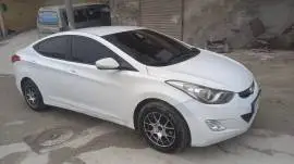 Hyundai Avante 2012