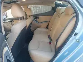 Hyundai Elantra 2012