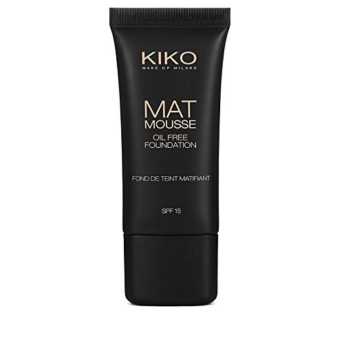 Kiko Milano Mat mousse fondotinta opacizzante con ingredienti attivi SPF 15