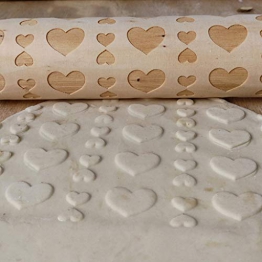 Biniwa – 1 mattarello in rilievo a forma di cuore, per San Valentino, manico in legno intagliato, antiaderente, utensile da cucina - 1