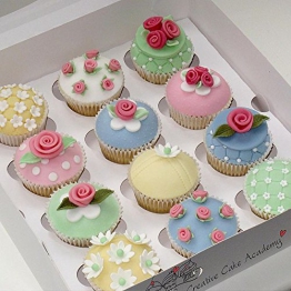 LIHAO Stampini Tagliabiscotti per Decorazioni in Dolci, Fondente, Biscotti e la Pasta di Zucchero (Set di 33 pezzi) - 1