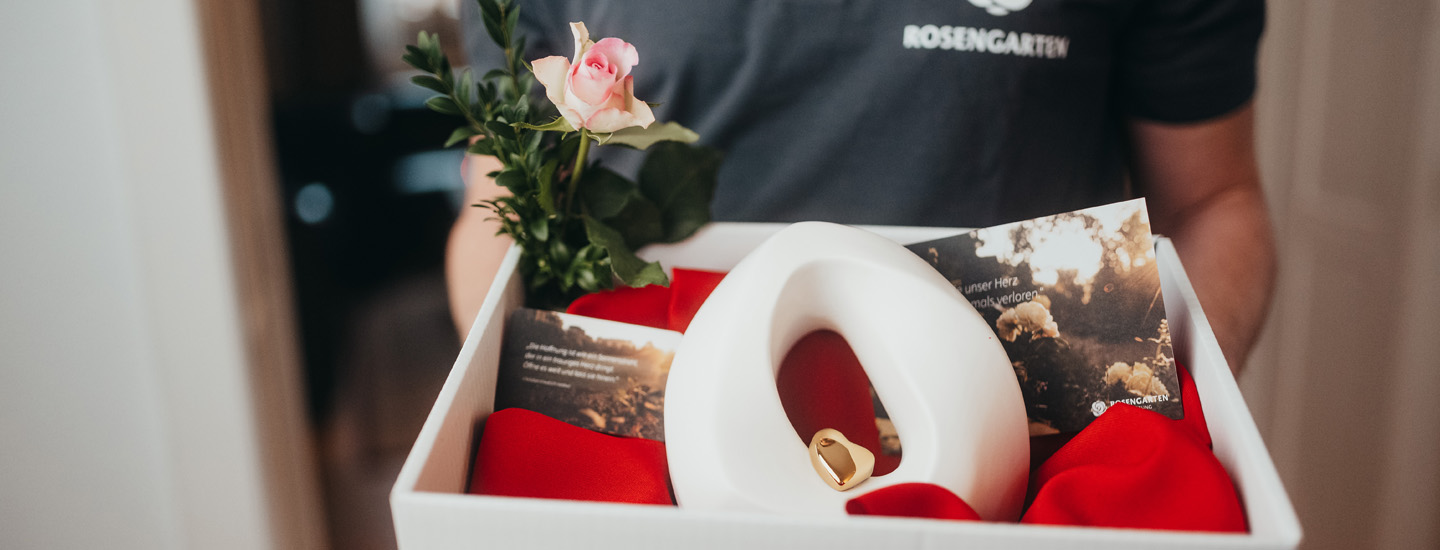 ROSENGARTEN Tierbestattung Kremierung Einäscherung Asche ROSENGARTEN Tierbestattung Kremierung Einäscherung Asche