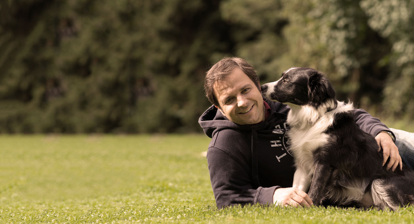 ROSENGARTEN Tierbestattung Martin Rütter ROSENGARTEN Tierbestattung Martin Rütter