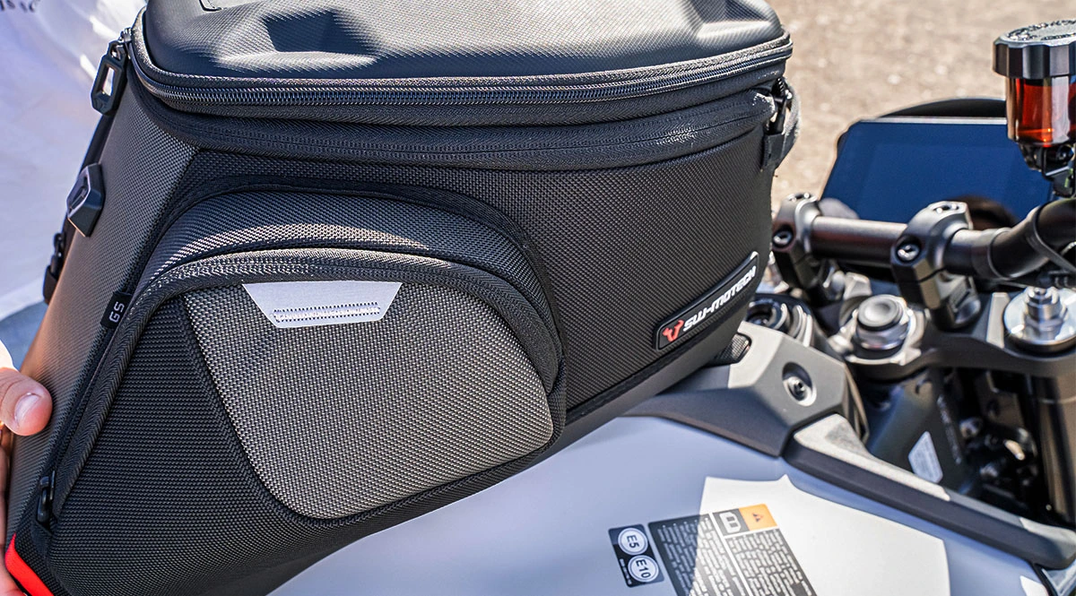 Yamaha_MT09_2026_Zeichenfläche 15
