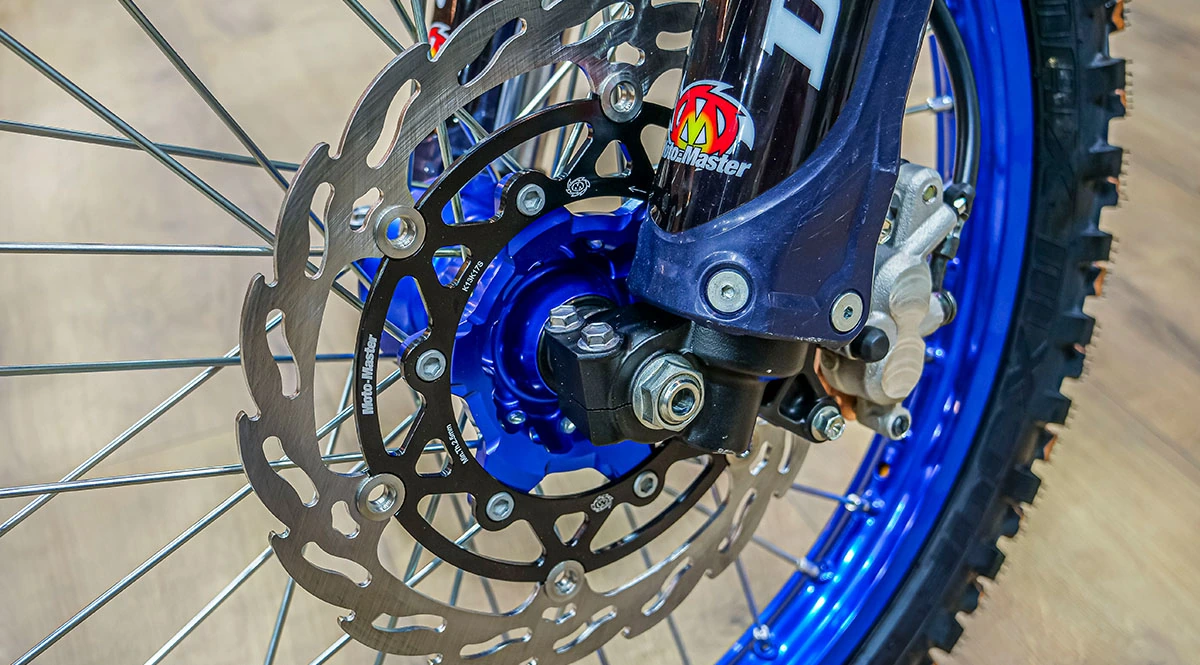 Yamaha_YZ250_2024_Zeichenfläche 4