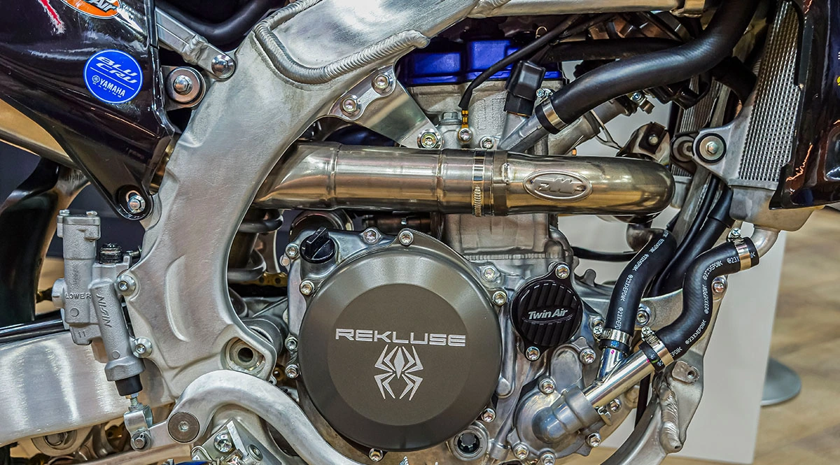 Yamaha_YZ250_2024_Zeichenfläche 6