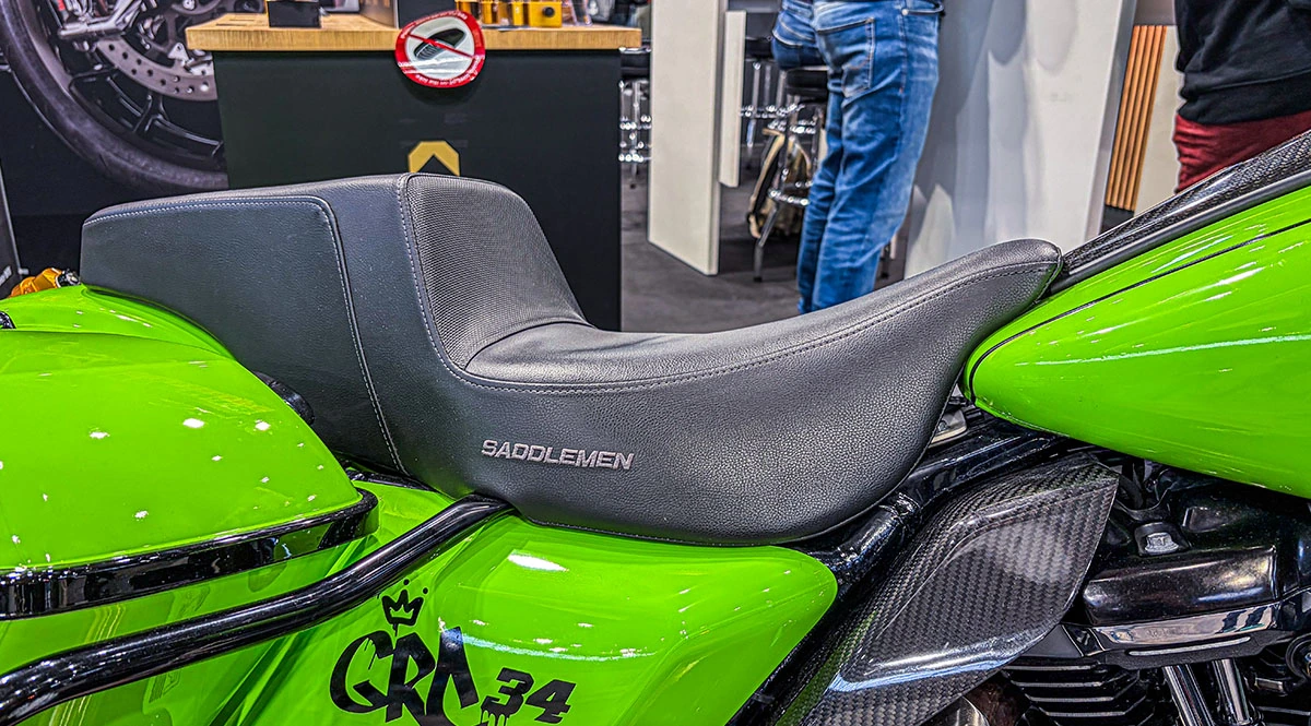 HD_RoadGlide_M8_107_Zeichenfläche 10