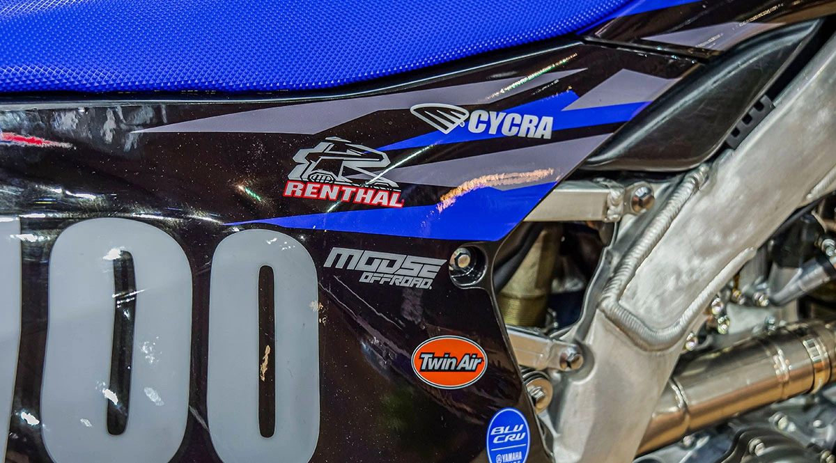 Yamaha_YZ250_2024_Zeichenfläche 9