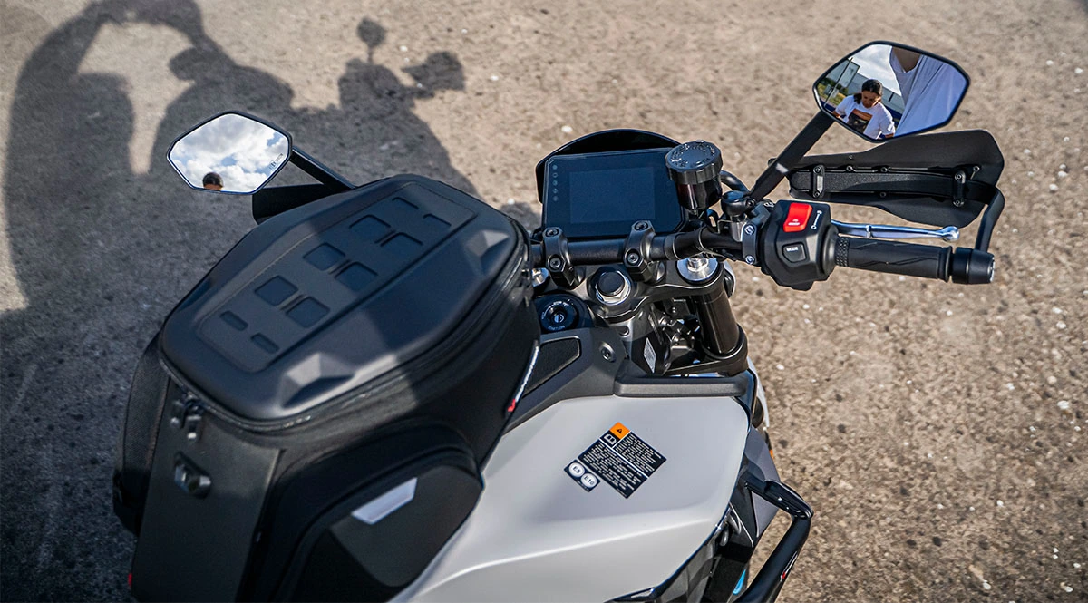Yamaha_MT09_2026_Zeichenfläche 27