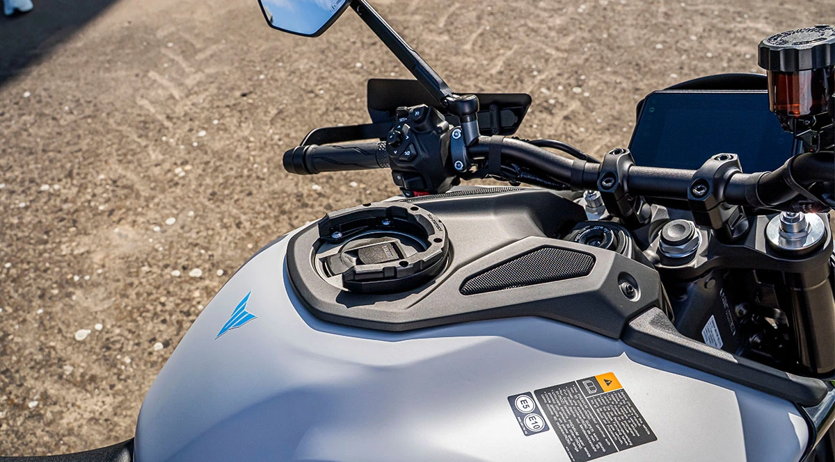 Yamaha_MT09_2026_Zeichenfläche 13