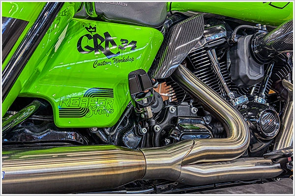 H-D Road Glide M8 107