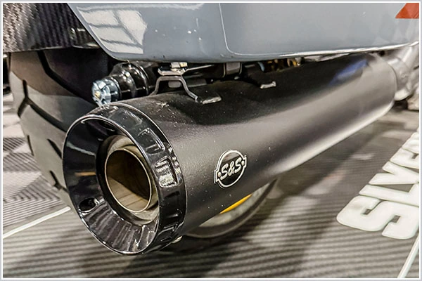 H-D FLTRX 2024 - S&S Exhaust