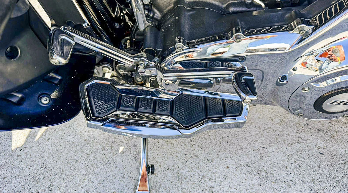 H-D_StreetGlide_CVO_FLHXFE_2016_Zeichenfläche 16