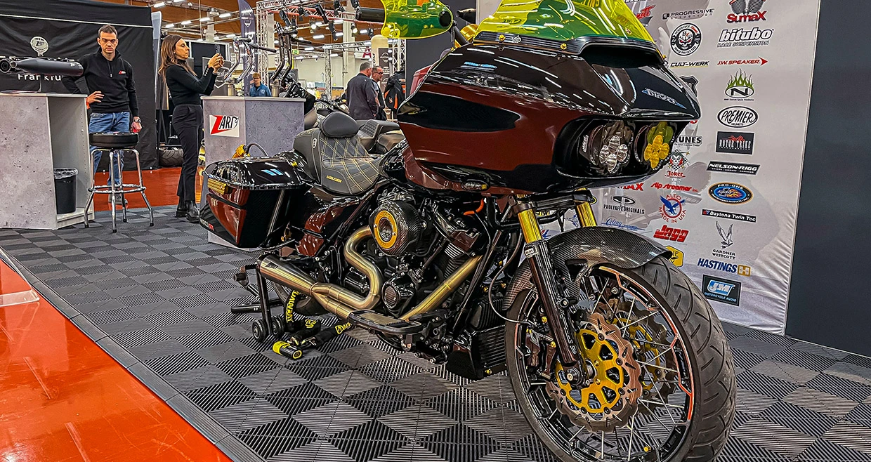 H-D_RoadGlide_2019_03