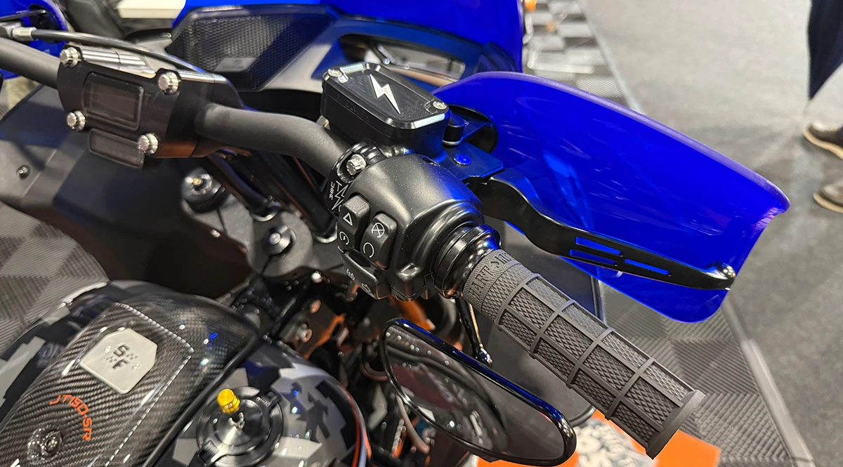 HD_FXLRST_2024_BIG_Zeichenfläche 9