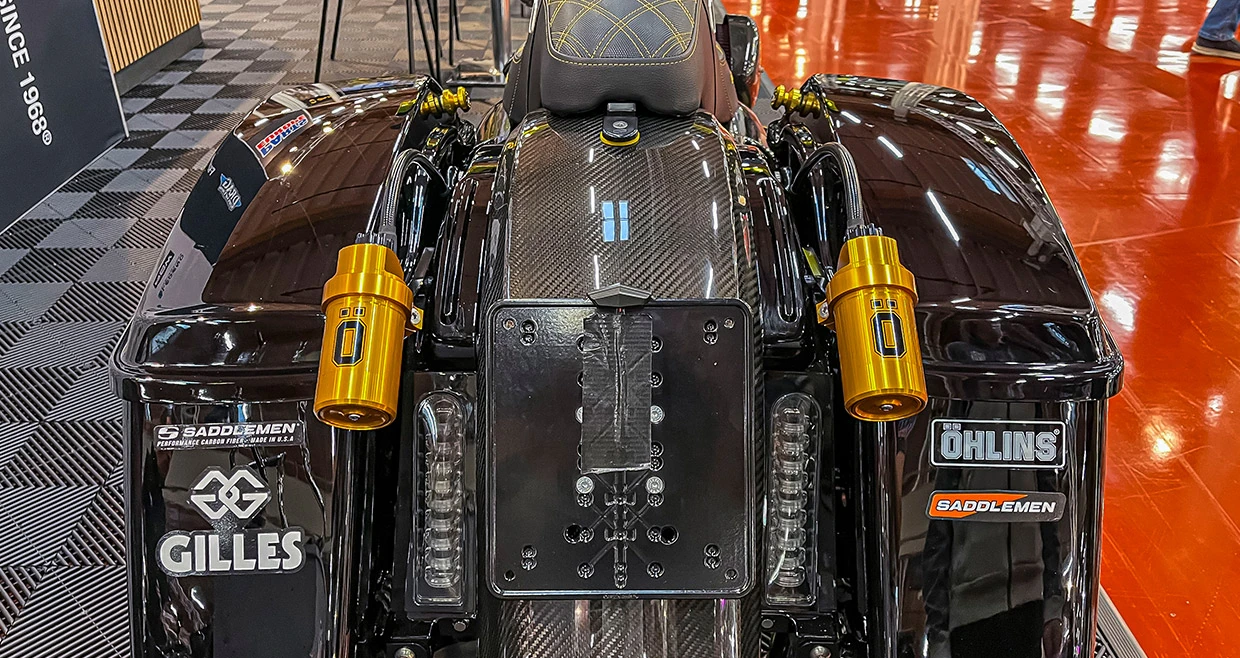 H-D_RoadGlide_2019_13