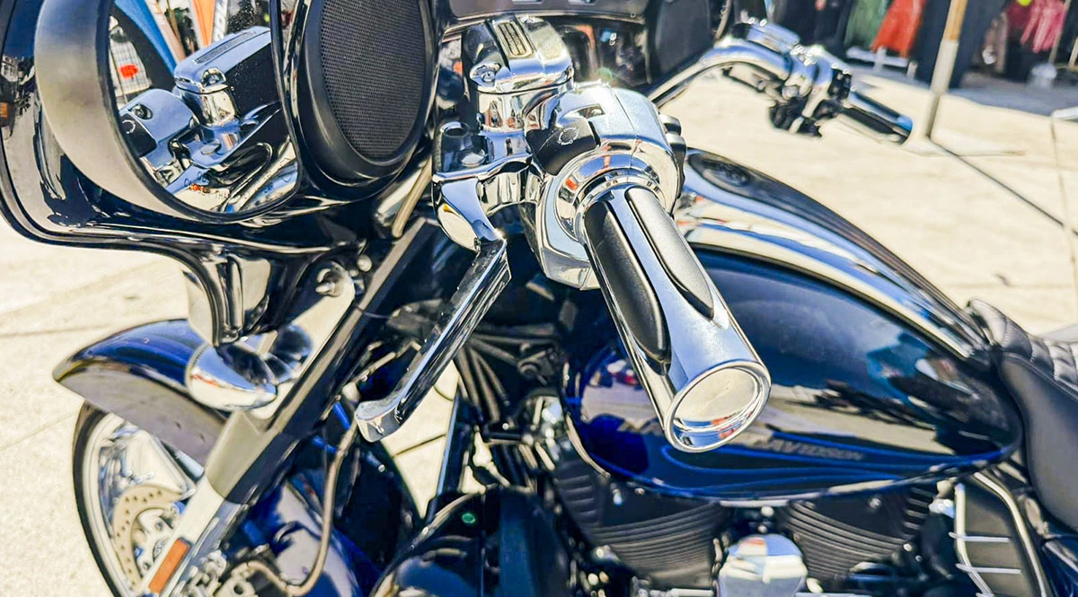 H-D_StreetGlide_CVO_FLHXFE_2016_Zeichenfläche 17
