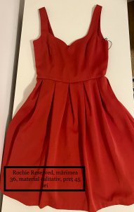 Haine in stare foarte buna, unele noi, altele purtate