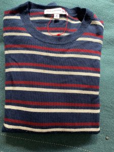 Pulover marin, din lana, Uniqlo - Innes de Fresange