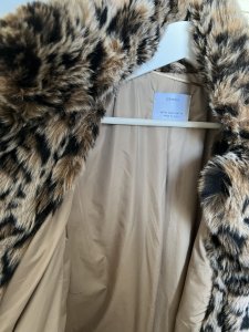 Haina blana artificiala