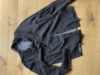 Camasa neagra cu inimi