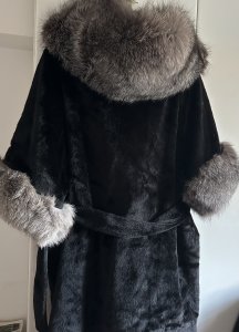 Haină din blană de lamă și vulpe măsura M/L