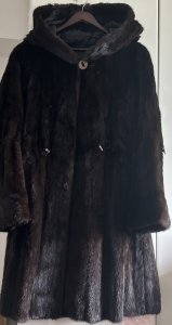 Haină din blană de vizon/nurca făcută la comandă la Flora Năstase măsura M